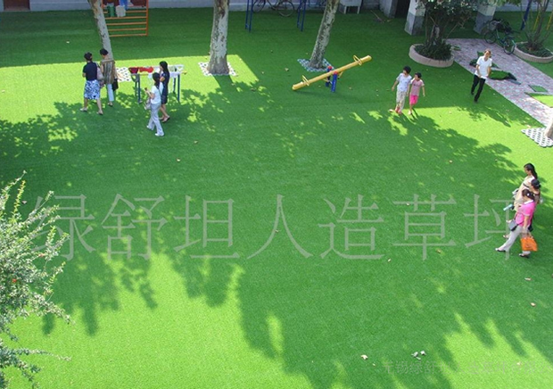 休閑人造草坪鋪設案例